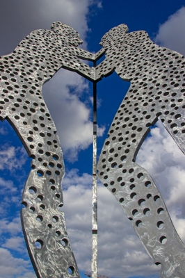 Molecule Men, Berlin