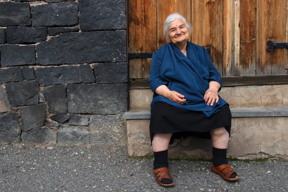 alte Frau, Yerewan, Armenien