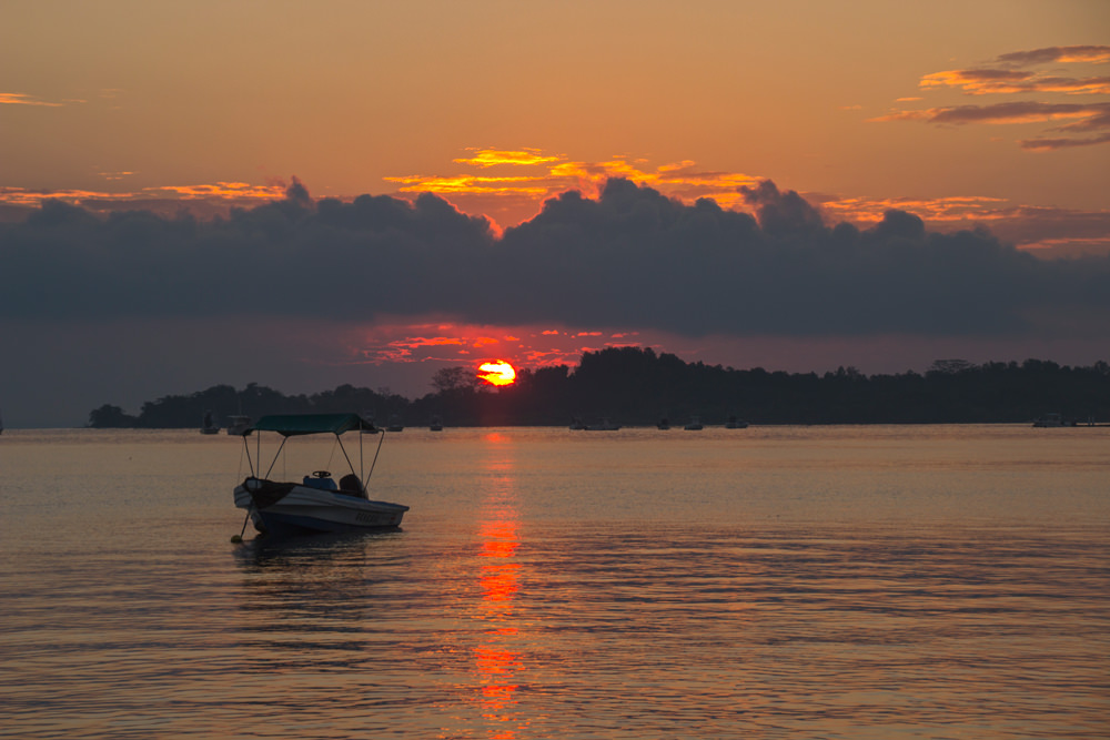 erste Sonnenstrahlen, Puerto Jimenez, Costa Rica