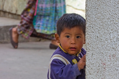 kleiner Junge, Santa Cruz del Quiché, Guatemala